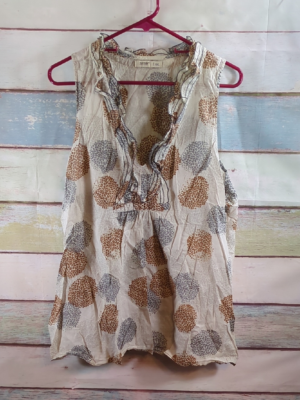 Old Navy Sleeveless Ruffle V-Neck Printed Tank — Neutral Dot Floral